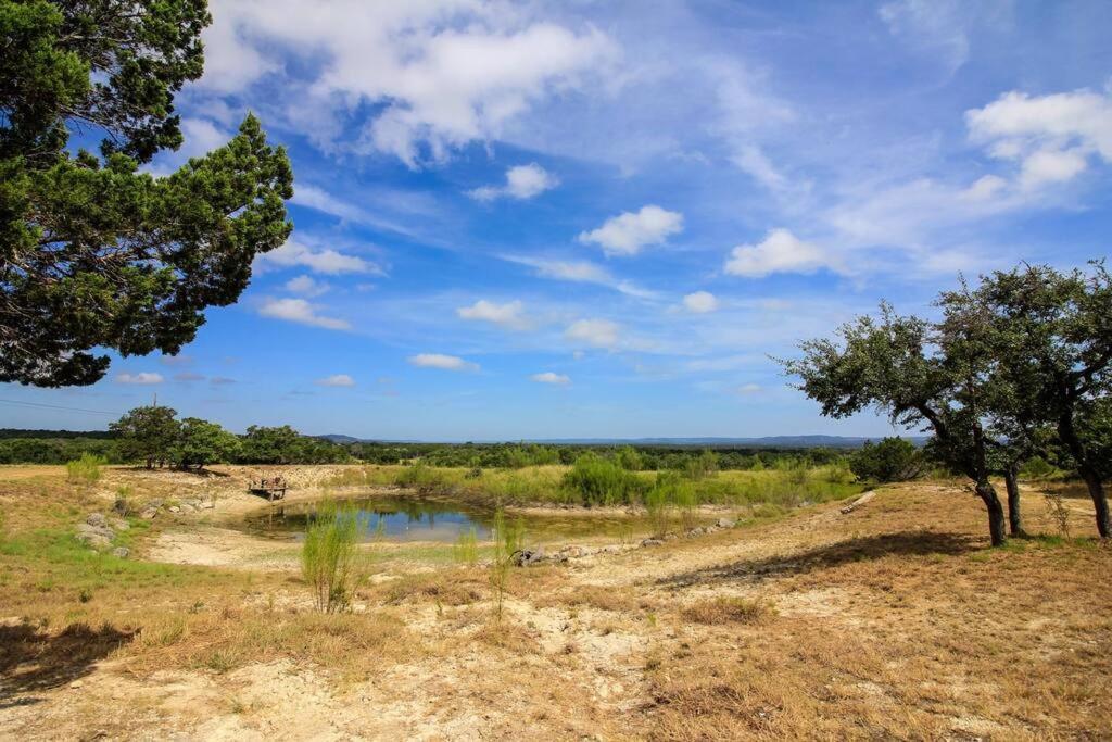 Cottage With Hot Tub And Pool Bandera, Tx. Екстер'єр фото