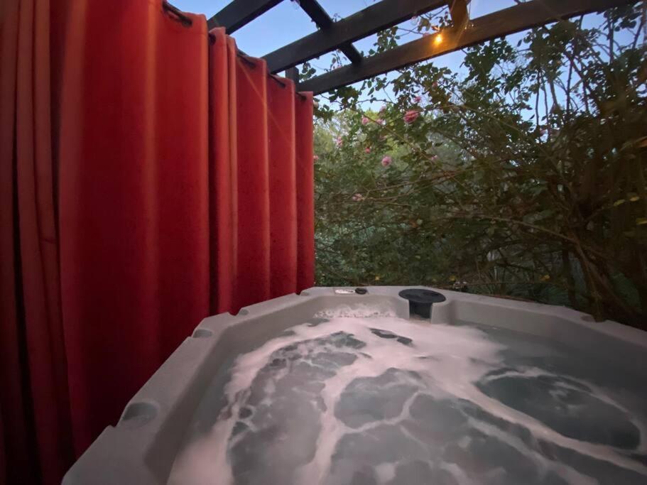 Cottage With Hot Tub And Pool Bandera, Tx. Екстер'єр фото
